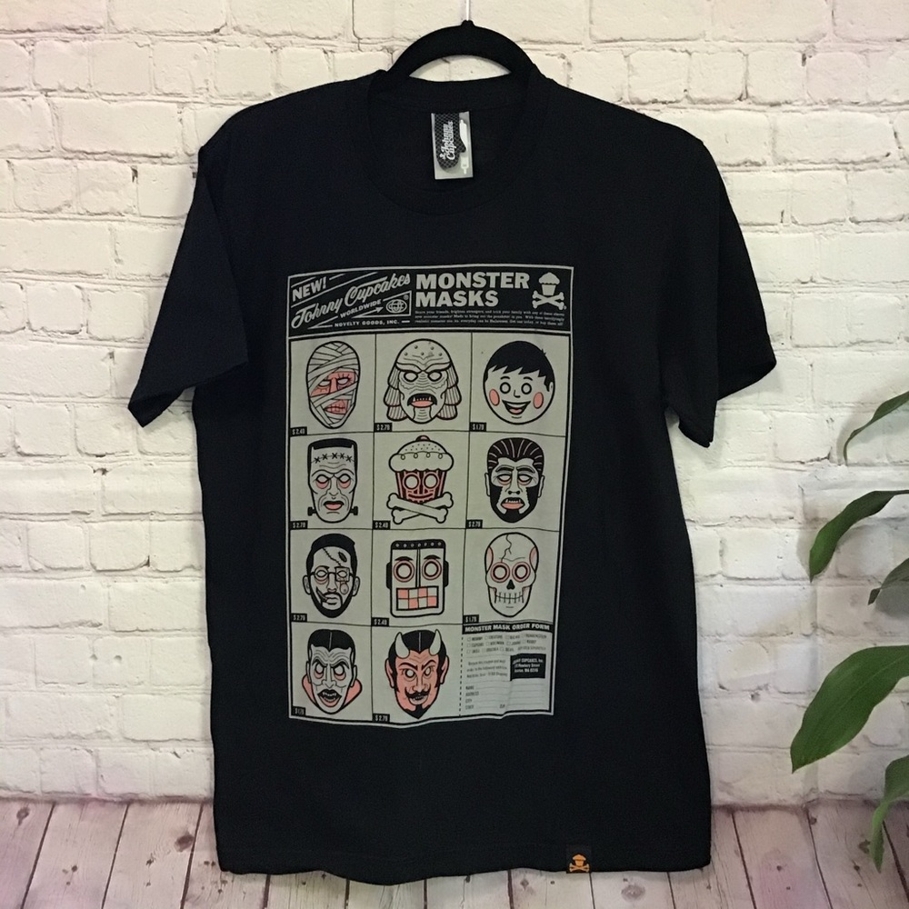 👔Johnny Cupcakes Tee Shirt Size M